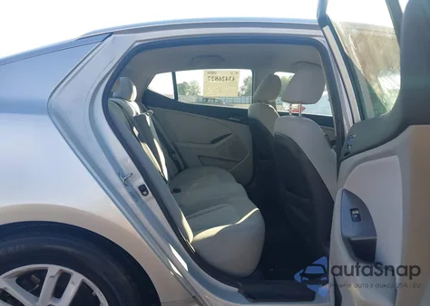 2011 Kia Optima Lx z USA, uszkodzony, nr VIN KNAGM4A79B5084859